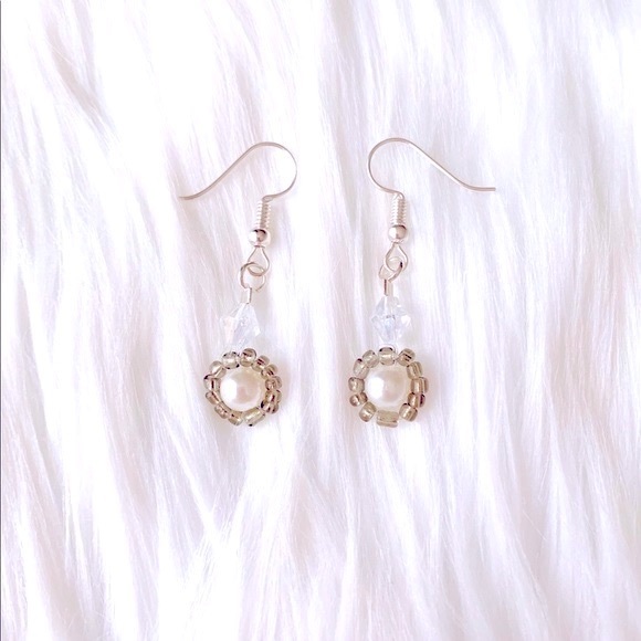 Glass Pearl And Gray Seed Bead Necklace With Earrings - Picture 3 of 5